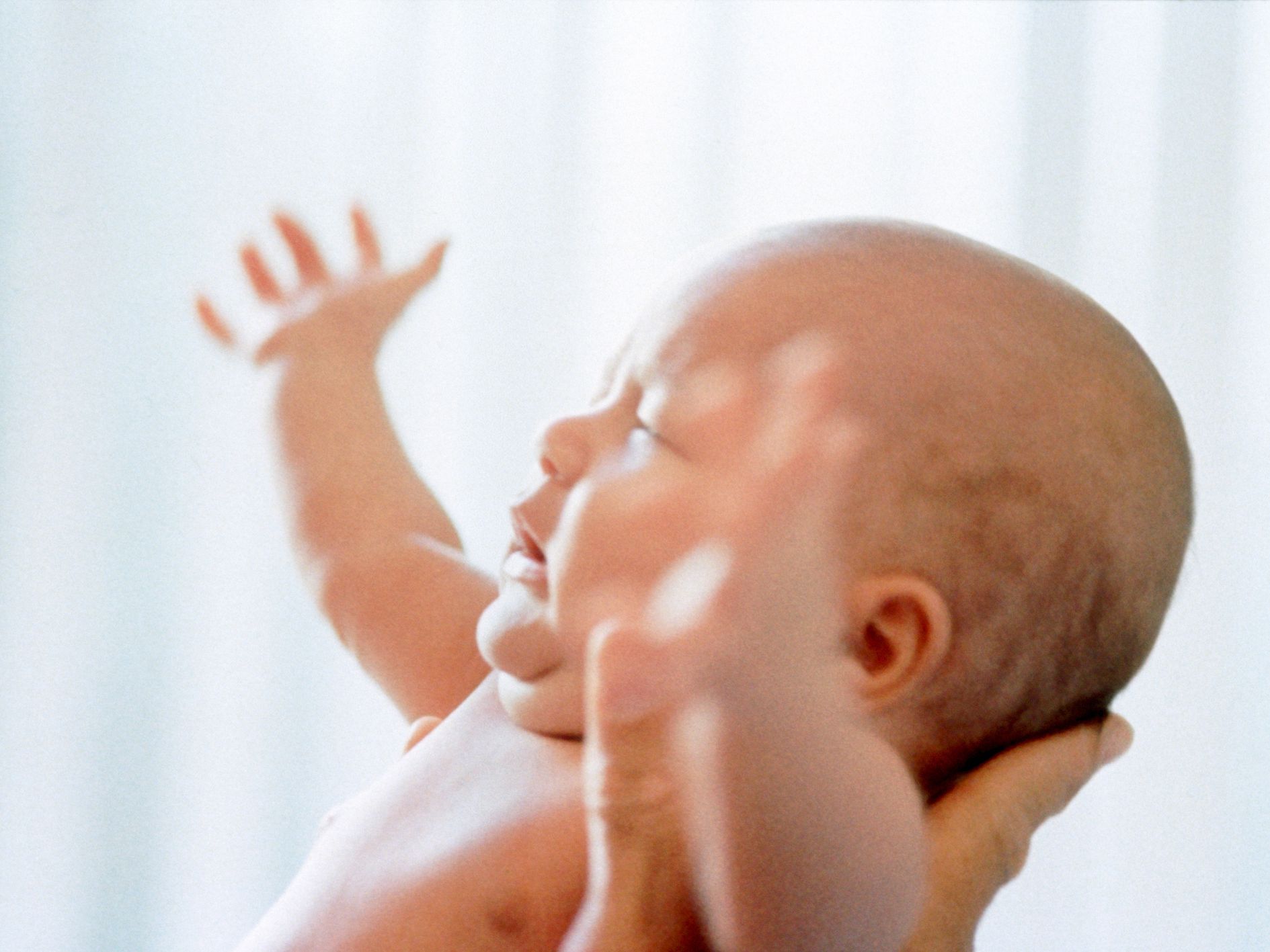 Startle HOW TO HANDLING STARTLE REFLEX – Baby Sleep Better
